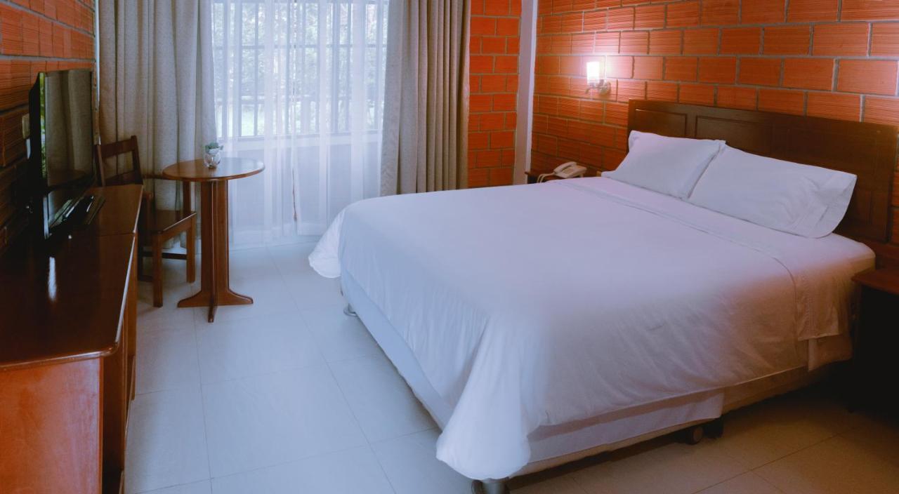 Altavista Casahotel - Asociado Casa Andina Moyobamba Dış mekan fotoğraf