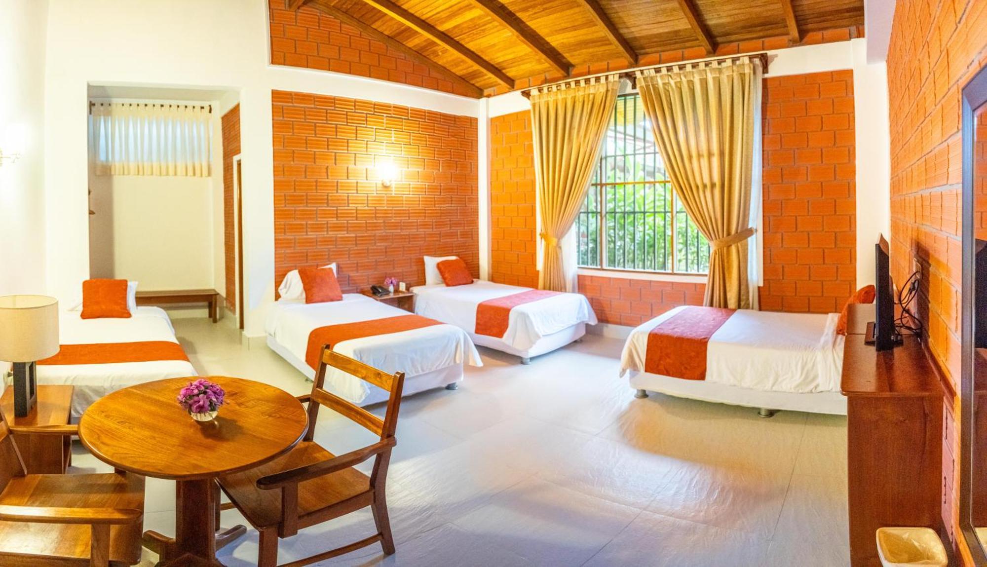 Altavista Casahotel - Asociado Casa Andina Moyobamba Dış mekan fotoğraf