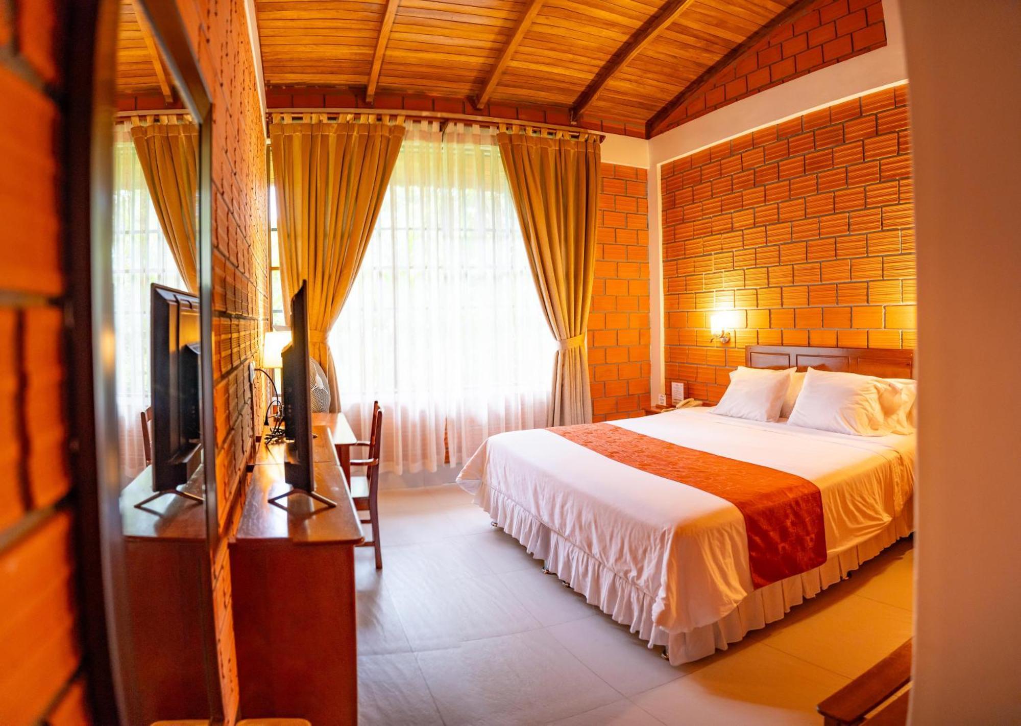 Altavista Casahotel - Asociado Casa Andina Moyobamba Dış mekan fotoğraf