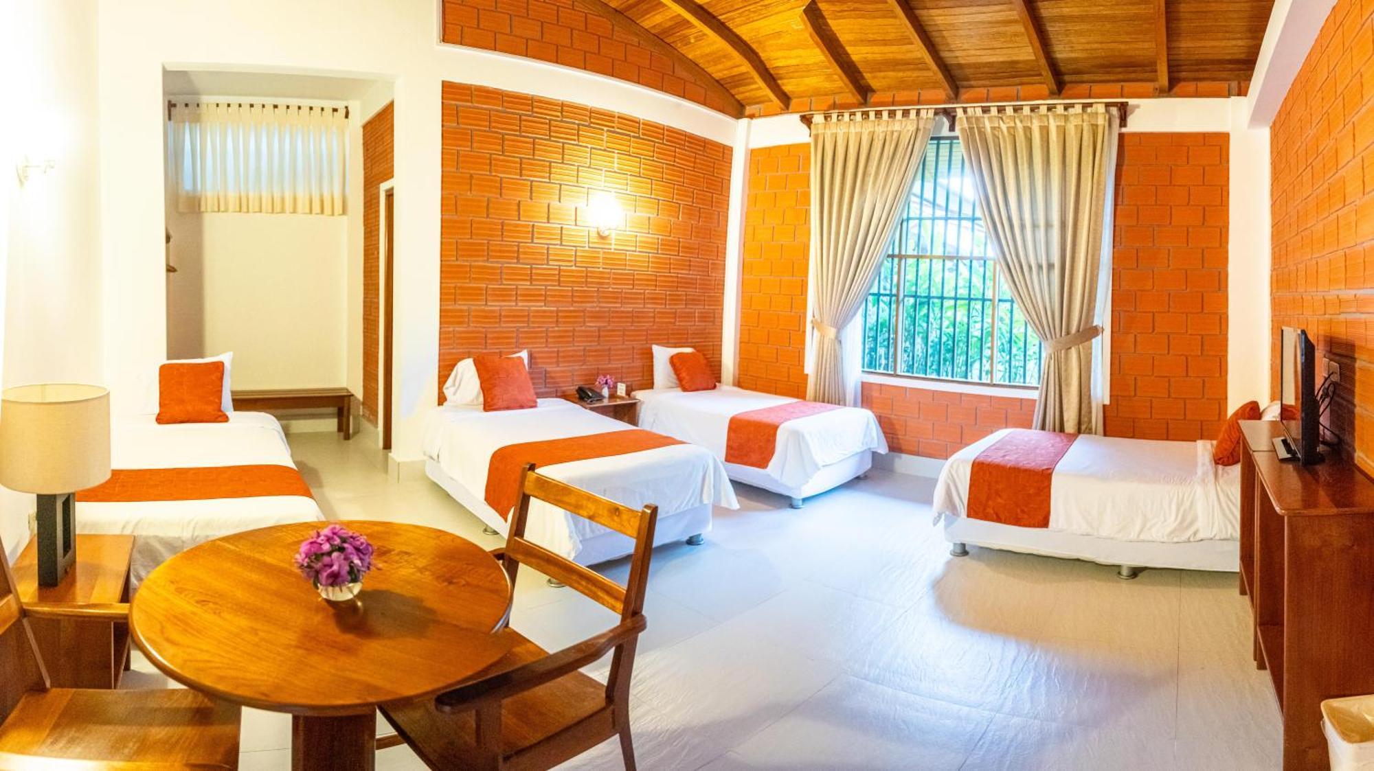 Altavista Casahotel - Asociado Casa Andina Moyobamba Dış mekan fotoğraf
